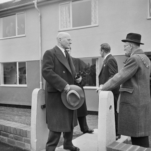 Sir John Laing visits Easiform homes at Patchway in Bristol